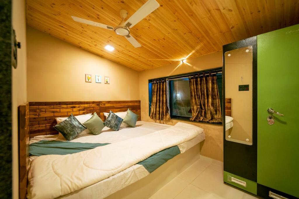 Spicy Mango Lakeside Abode - Luxurious Villa In Pawana Lonavala Eksteriør billede