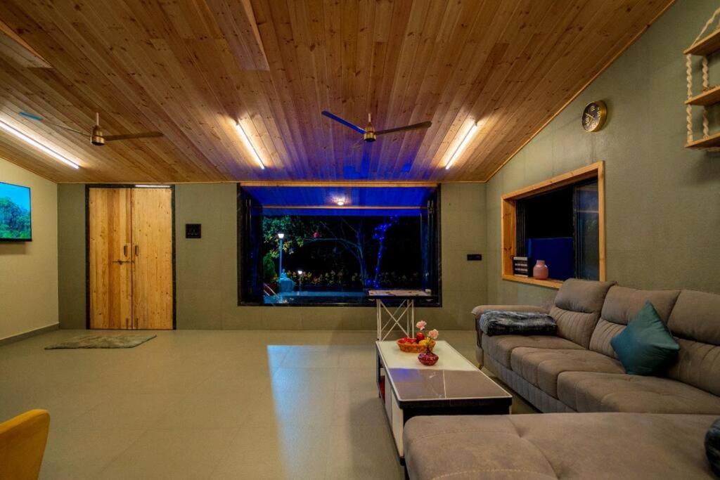 Spicy Mango Lakeside Abode - Luxurious Villa In Pawana Lonavala Eksteriør billede